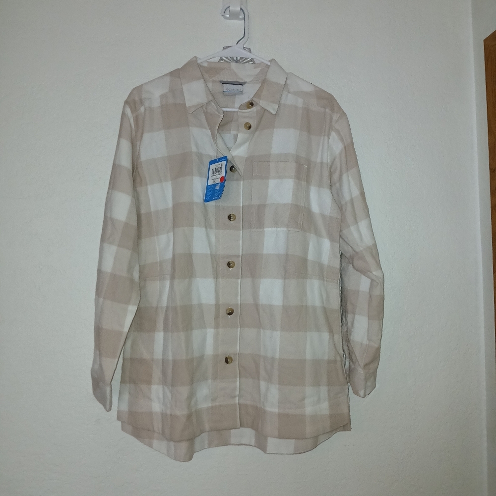 NWT, Columbia, Beige and White Plaid Button-Up Shirt. Sz. Medium.